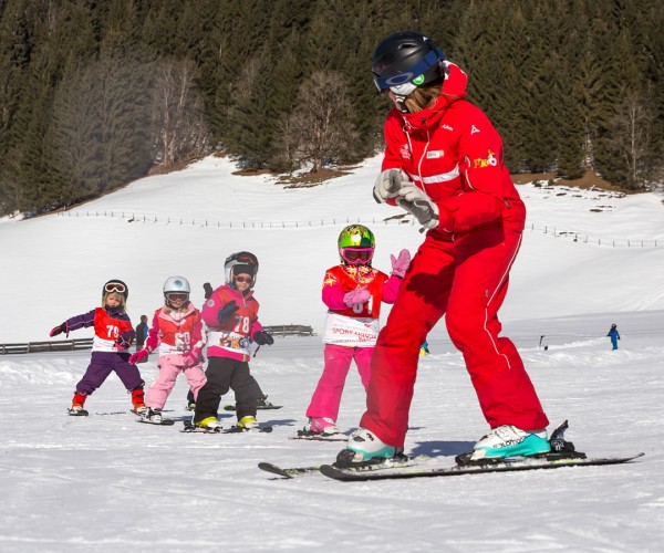 Skikurs in Pingo's Kinderskischule in Kleinarl, Ski amadé