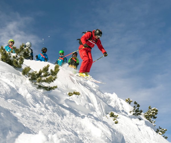 Skispaß abseits der Pisten im Jugendkurs